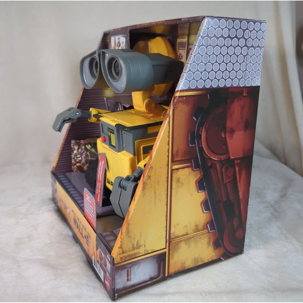Disney/Pixar Hello Wall-E Remote Control Robot Lights/Sounds Mattel GPN30 NIB - Picture 4 of 9